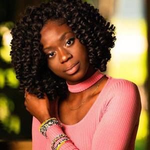 Meet your Posher, Latisha